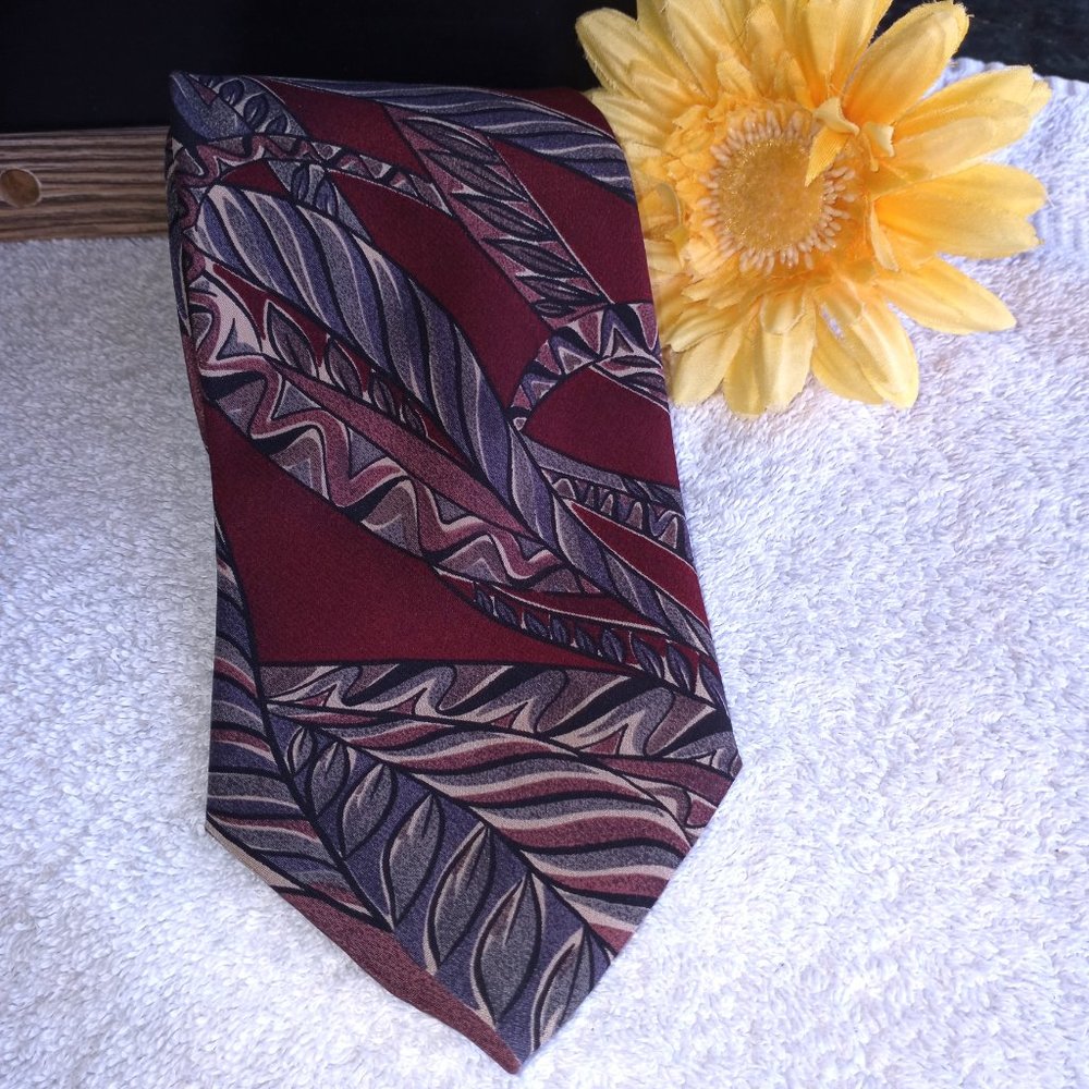 Secours burgundy floral tie vintage